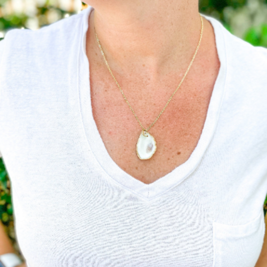 Dainty Gold Oyster Necklace - Vertical